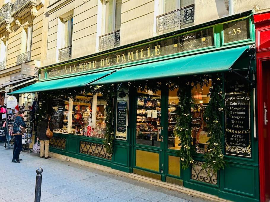 Magnifique Tour Eiffel / Rue Cler Parijs